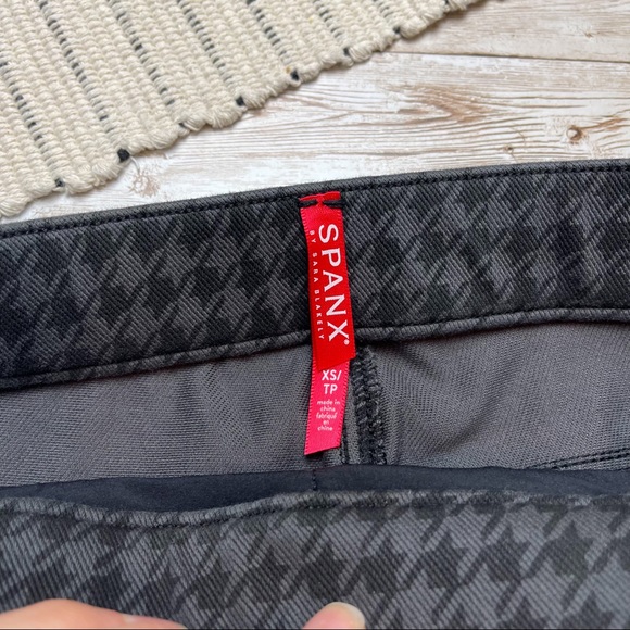 Spanx Jean-ish Ankle Leggings Houndstooth Black Grey Size Extra Small - Picture 3 of 8
